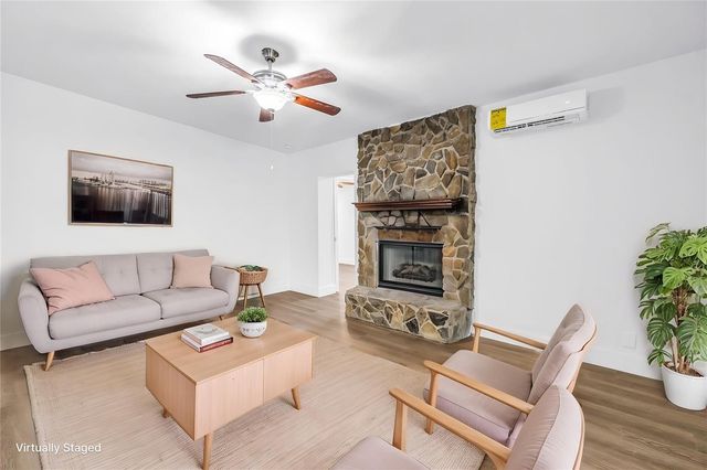 110 NE MONROE CIRCLE N 1, St Petersburg, FL 33702