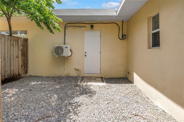 110 NE MONROE CIRCLE N 1, St Petersburg, FL 33702