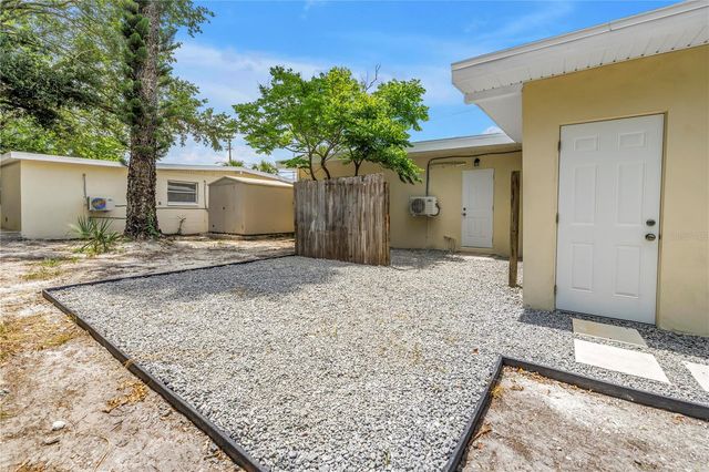 110 NE MONROE CIRCLE N 1, St Petersburg, FL 33702