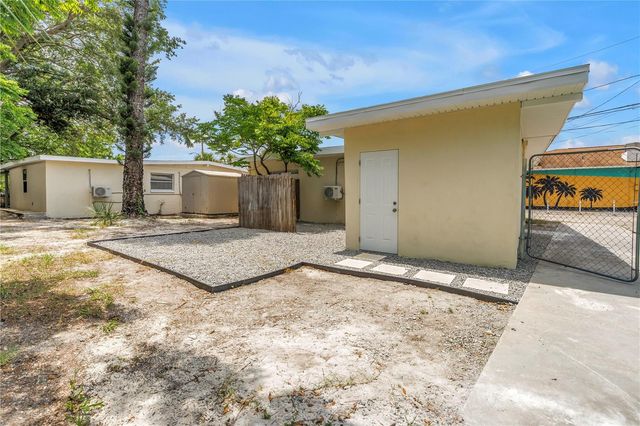 110 NE MONROE CIRCLE N 1, St Petersburg, FL 33702