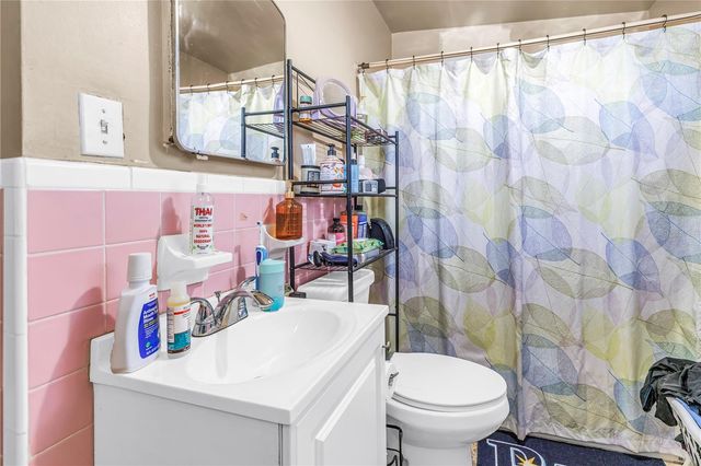 110 NE MONROE CIRCLE N 1, St Petersburg, FL 33702