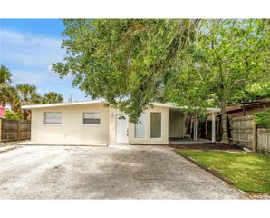 110 NE MONROE CIRCLE N 1, St Petersburg, FL 33702