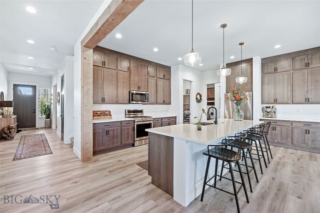 1711 Wyatt Earp Court, Belgrade, MT 59714