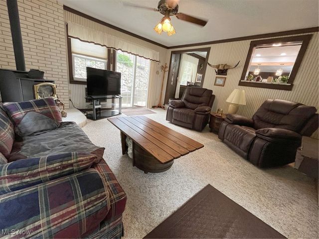 411 E Mohawk Drive, Malvern, OH 44644