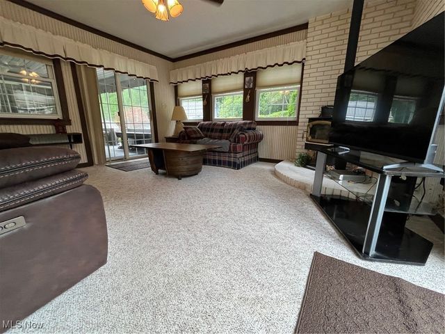 411 E Mohawk Drive, Malvern, OH 44644