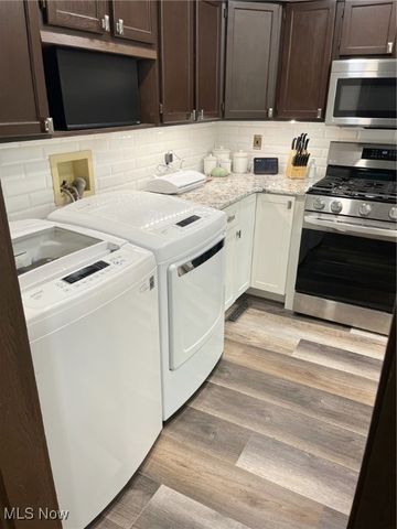 411 E Mohawk Drive, Malvern, OH 44644