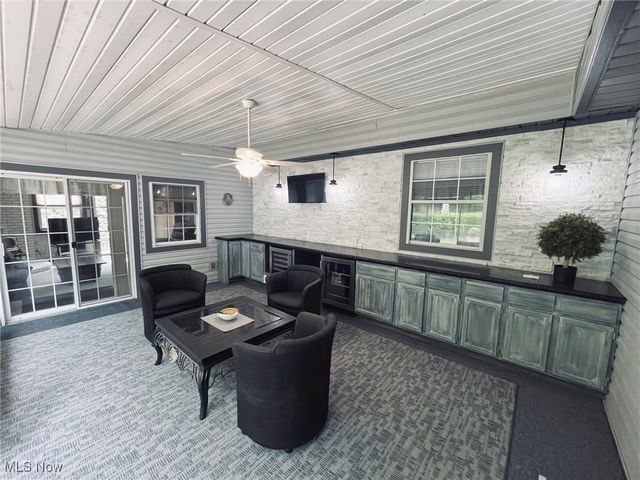 411 E Mohawk Drive, Malvern, OH 44644