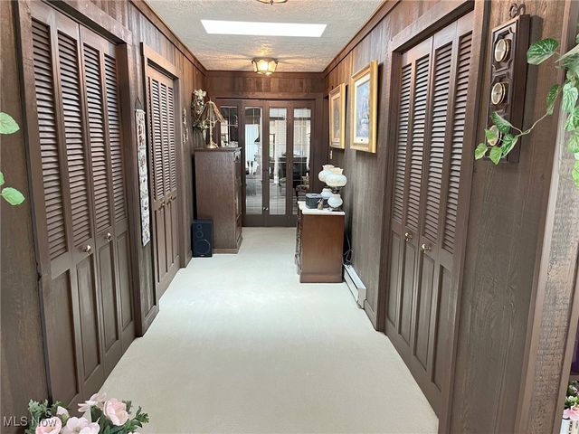 411 E Mohawk Drive, Malvern, OH 44644