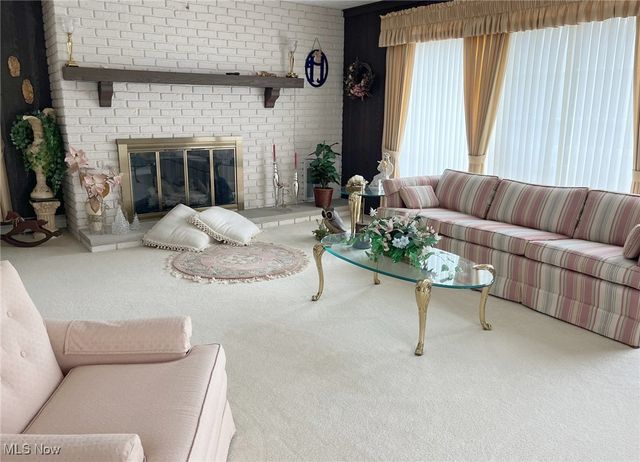 411 E Mohawk Drive, Malvern, OH 44644