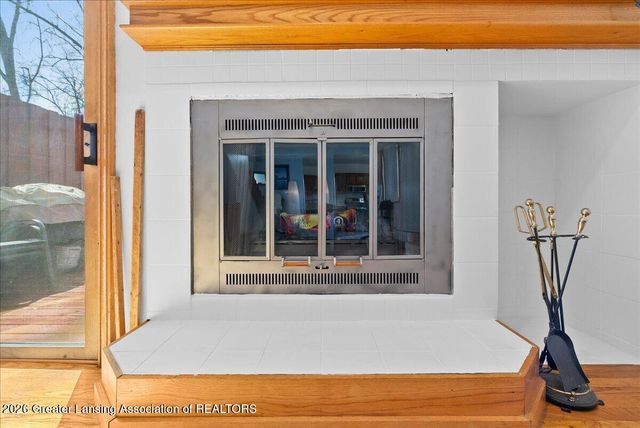 2022 E Provincial House Drive, Lansing, MI 48910