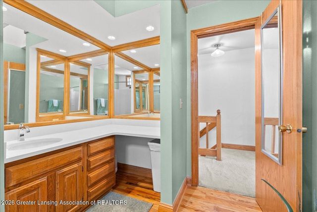 2022 E Provincial House Drive, Lansing, MI 48910