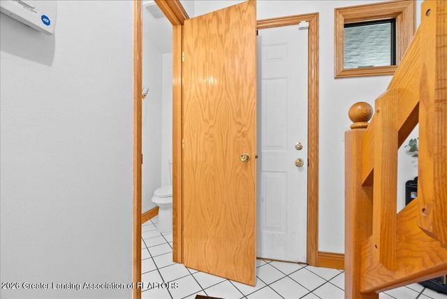 2022 E Provincial House Drive, Lansing, MI 48910