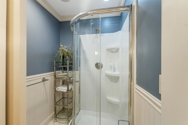 98 Robinson Road, Hudson, NH 03051