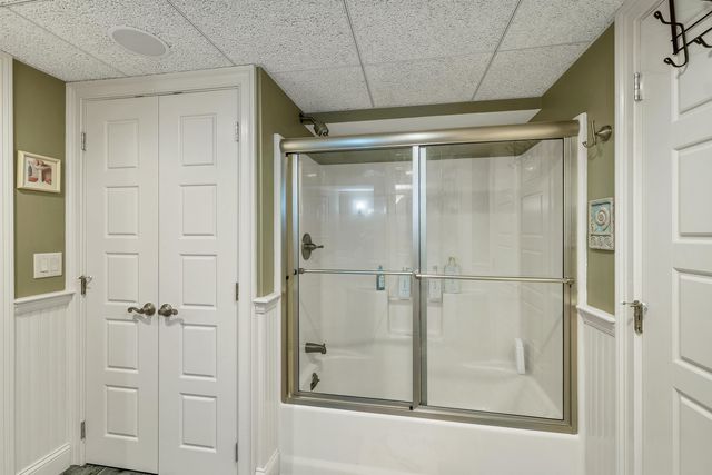 98 Robinson Road, Hudson, NH 03051