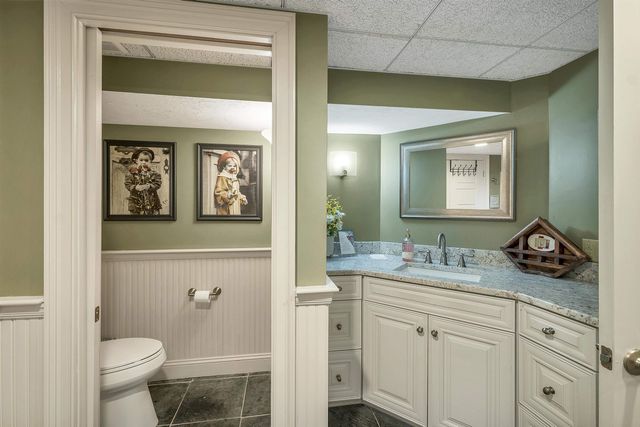 98 Robinson Road, Hudson, NH 03051