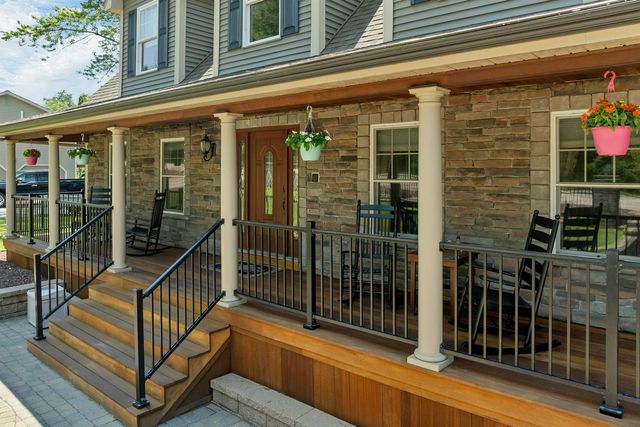 98 Robinson Road, Hudson, NH 03051