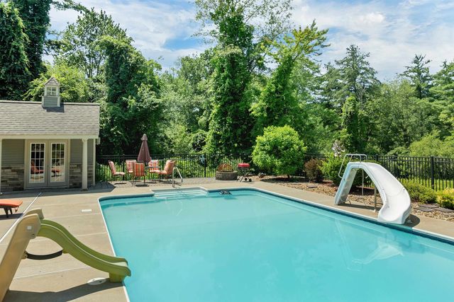 98 Robinson Road, Hudson, NH 03051