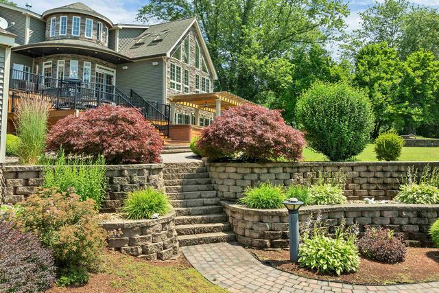 98 Robinson Road, Hudson, NH 03051