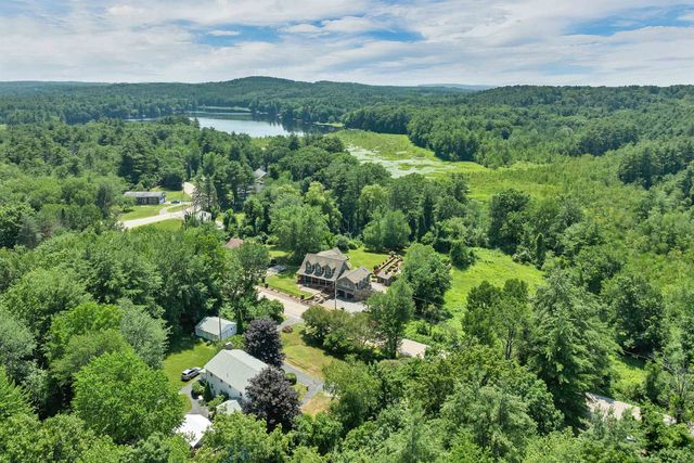 98 Robinson Road, Hudson, NH 03051