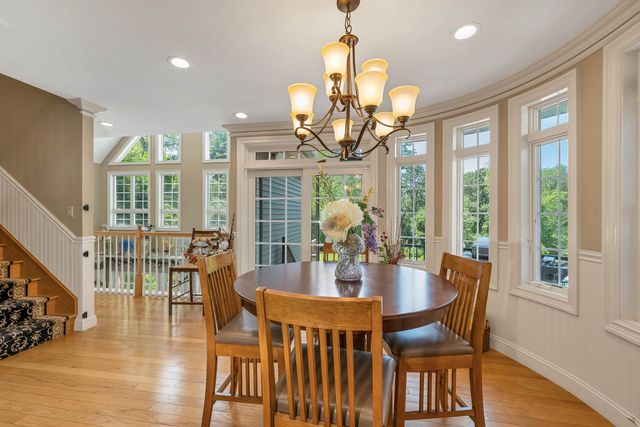 98 Robinson Road, Hudson, NH 03051