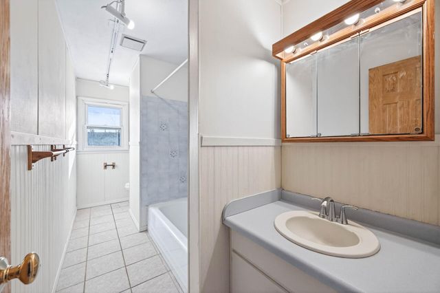 1005 North Street, Anoka, MN 55303