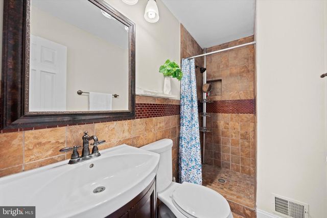 4469 HOLLY AVE, Fairfax, VA 22030