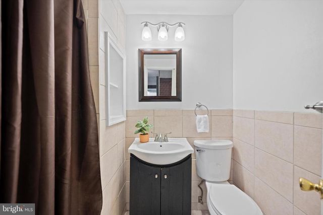 4469 HOLLY AVE, Fairfax, VA 22030