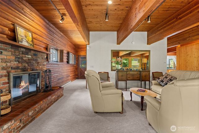 770 E Country Club Drive E, Union, WA 98592