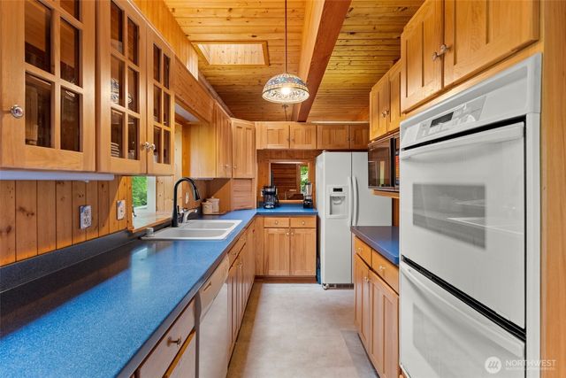 770 E Country Club Drive E, Union, WA 98592