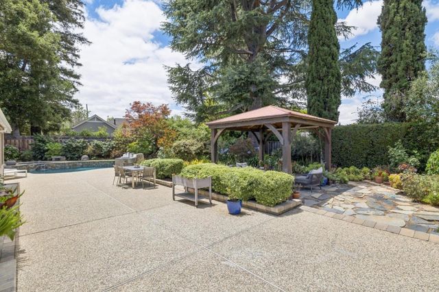 546 Cecelia Court, Los Altos, CA 94022