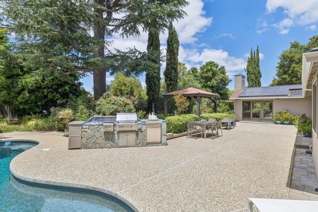 546 Cecelia Court, Los Altos, CA 94022