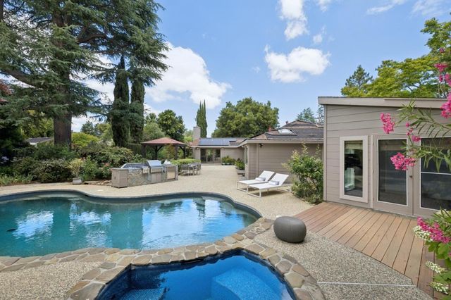 546 Cecelia Court, Los Altos, CA 94022