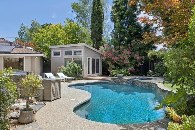 546 Cecelia Court, Los Altos, CA 94022