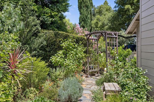 546 Cecelia Court, Los Altos, CA 94022