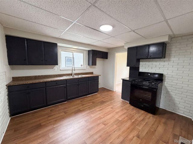 11268 Maxwell Avenue, Warren, MI 48089
