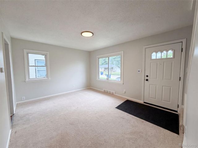 11268 Maxwell Avenue, Warren, MI 48089