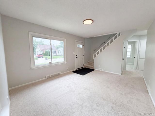 11268 Maxwell Avenue, Warren, MI 48089