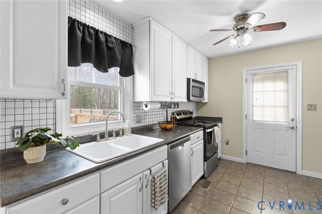 8605 Sedgemoor Dr, Henrico, VA 23228