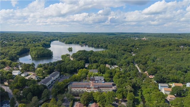 15 Higgins Street 105, Smithfield, RI 02917