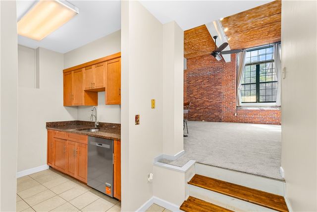 15 Higgins Street 105, Smithfield, RI 02917