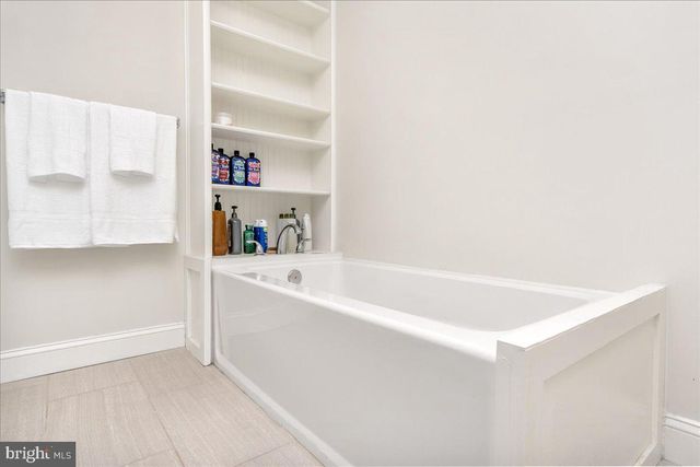 9416 AMBOY RD, Gaithersburg, MD 20886