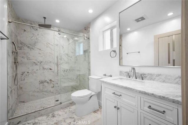 16036 Liggett Street, North Hills, CA 91343