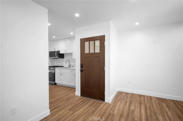 16036 Liggett Street, North Hills, CA 91343