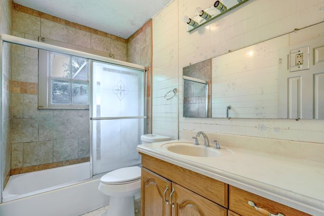 713 Lution Drive, Weatherford, TX 76087