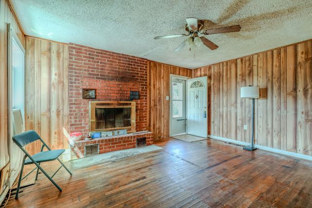 713 Lution Drive, Weatherford, TX 76087