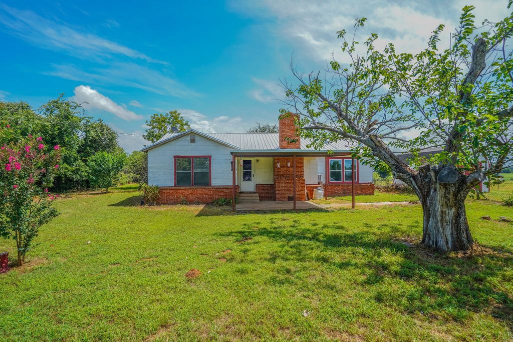 713 Lution Drive, Weatherford, TX 76087