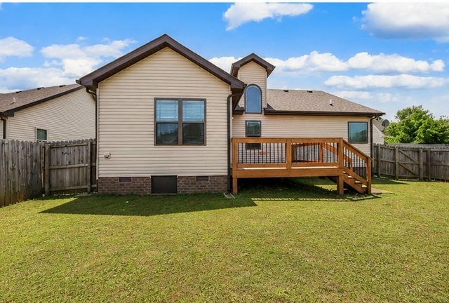 208 Azalea Dr, Oak Grove, KY 42262