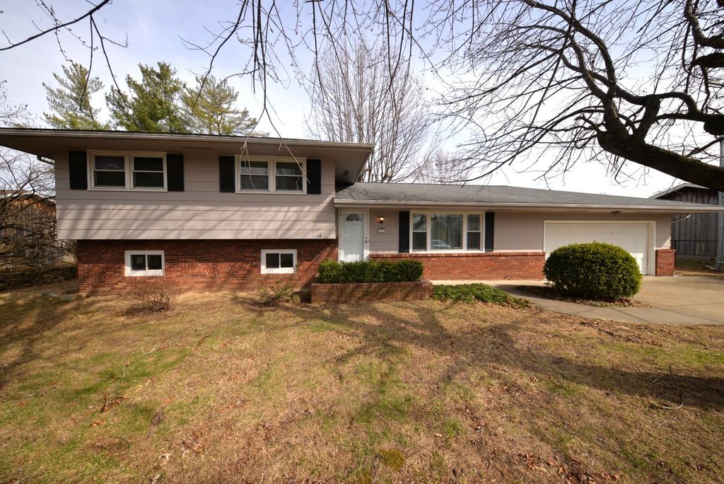 412 N 42nd Street, Mt Vernon, IL 62864