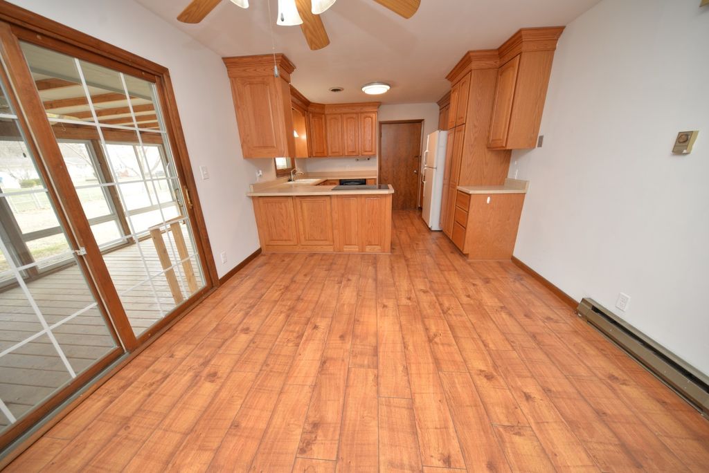 Image 17 of property listing at 412 N 42nd Street, Mt Vernon, IL 62864