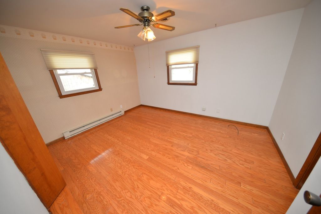 Image 25 of property listing at 412 N 42nd Street, Mt Vernon, IL 62864